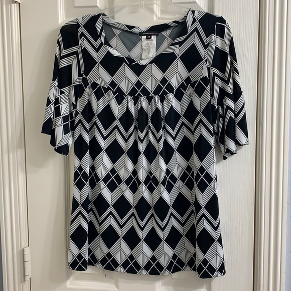 Black and white blouse - Picture 1 of 2